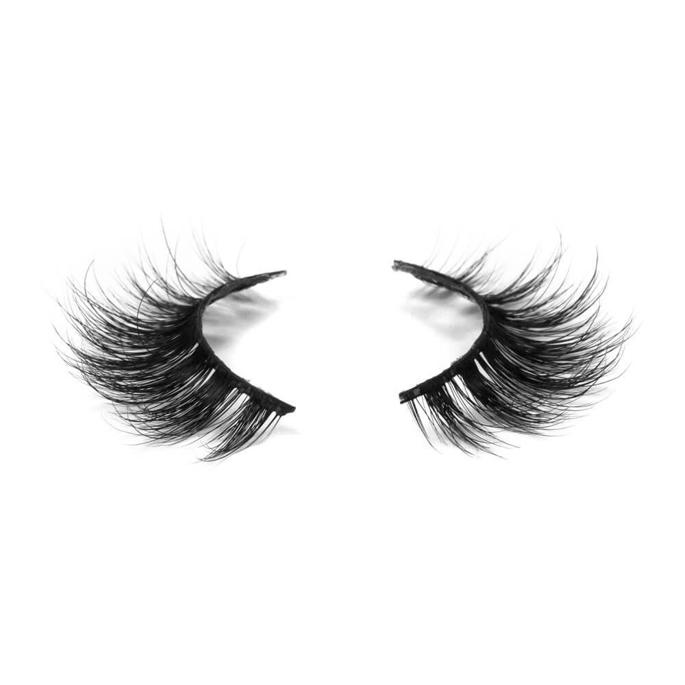 Luxury 3D Mink Eyelashes - KISS ME