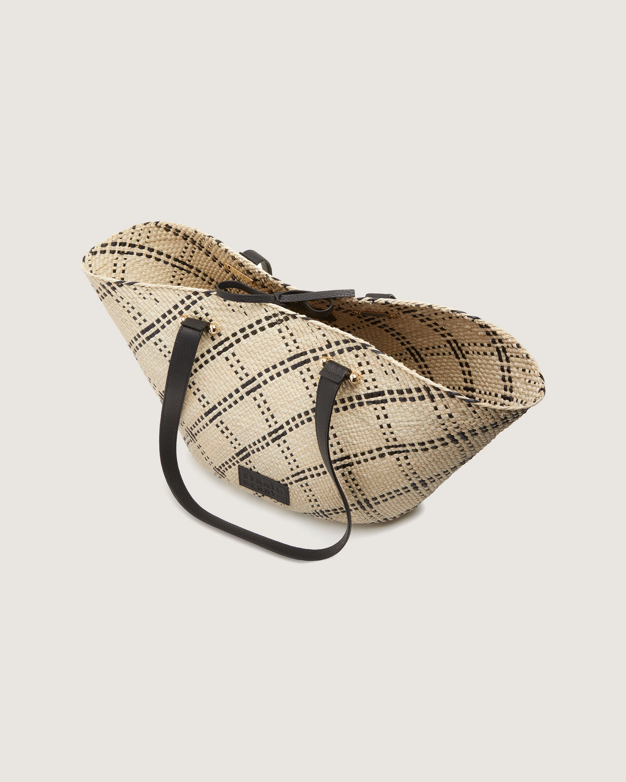 Medium Palm Basket - Natural Iraca Palm/Black