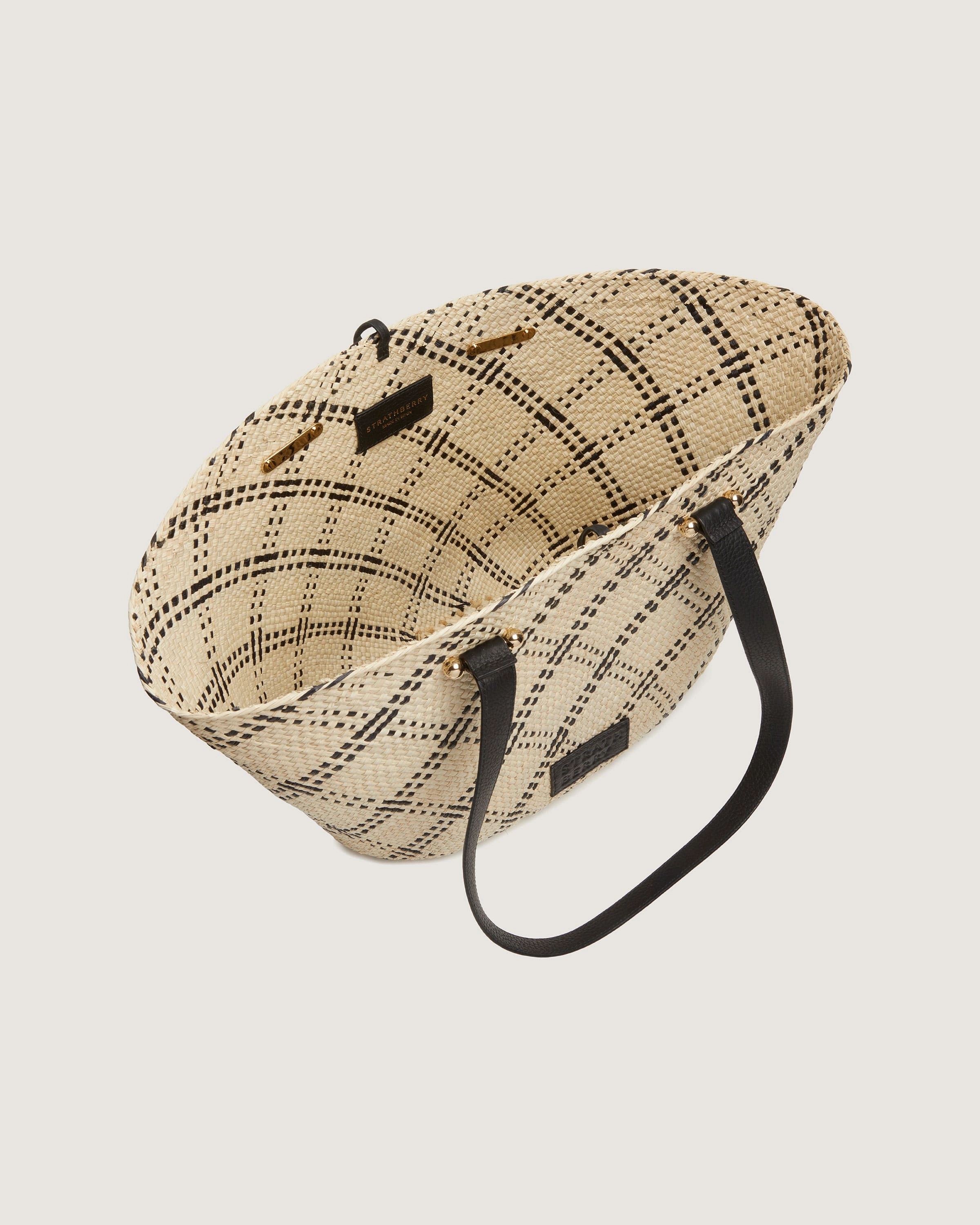 Medium Palm Basket - Natural Iraca Palm/Black